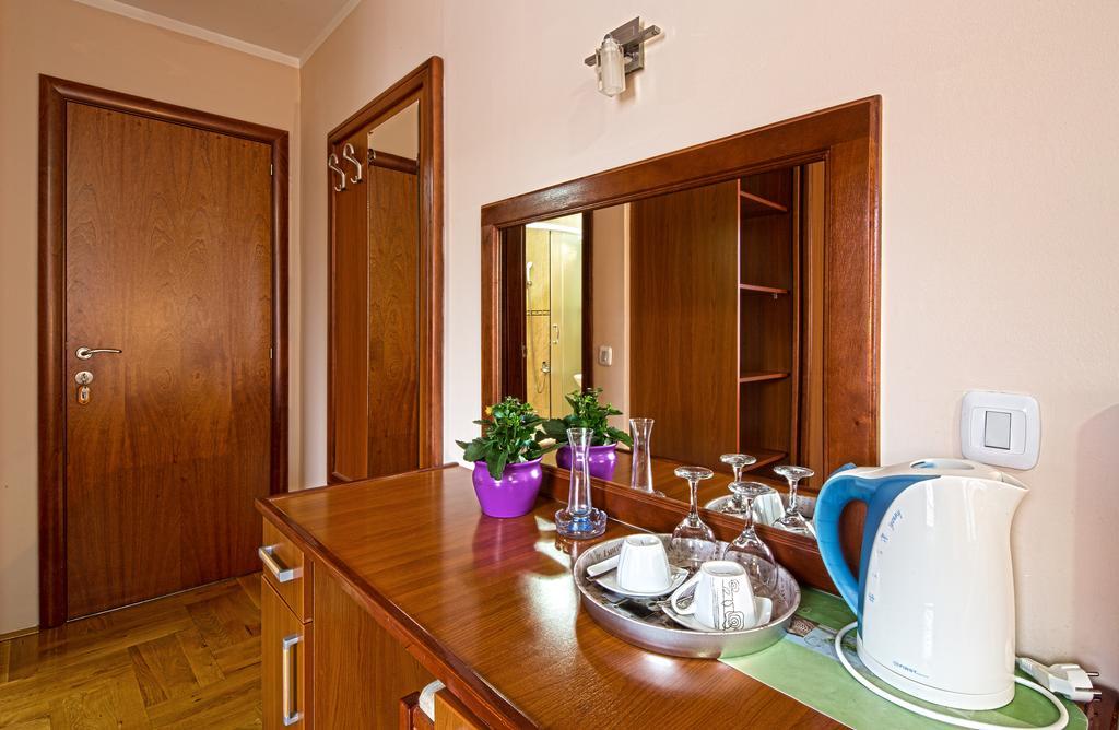 Guest House Harmonia Budva Exterior photo