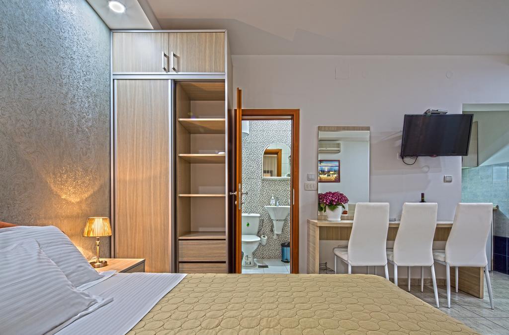 Guest House Harmonia Budva Exterior photo