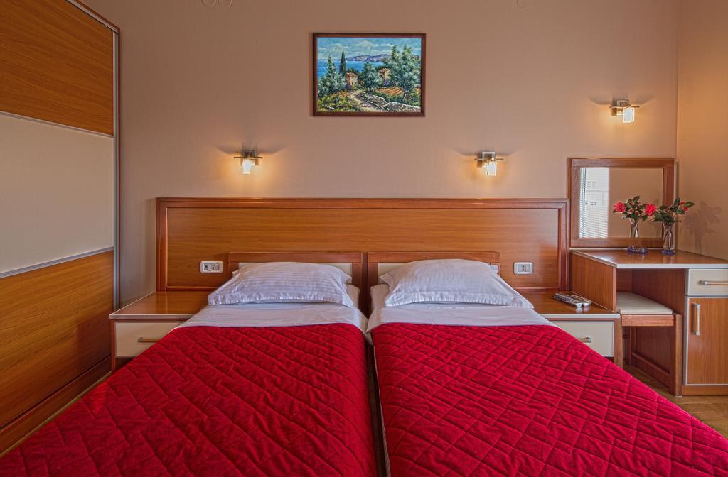 Guest House Harmonia Budva Exterior photo