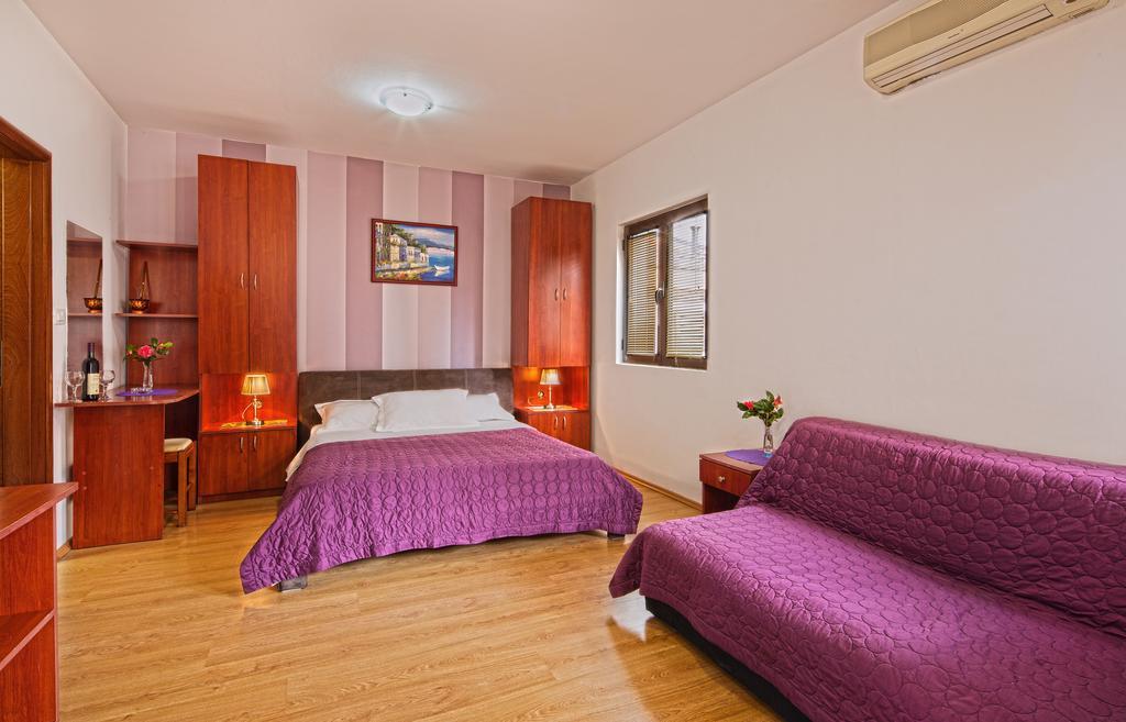 Guest House Harmonia Budva Exterior photo