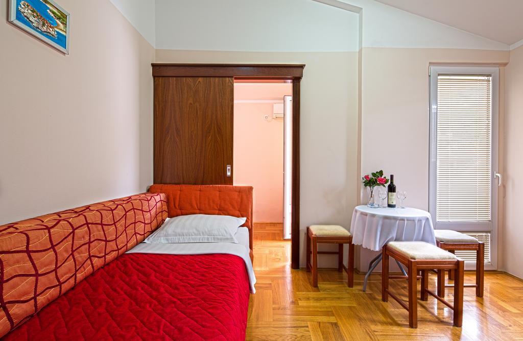 Guest House Harmonia Budva Exterior photo