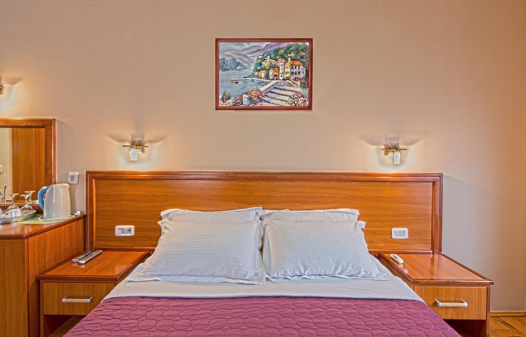 Guest House Harmonia Budva Exterior photo