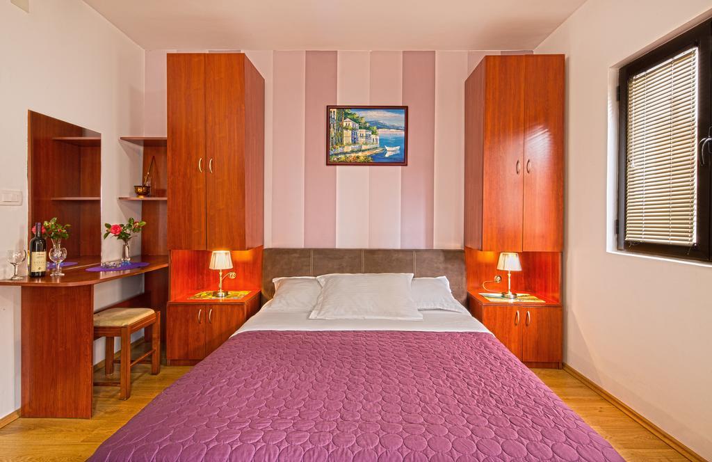 Guest House Harmonia Budva Exterior photo