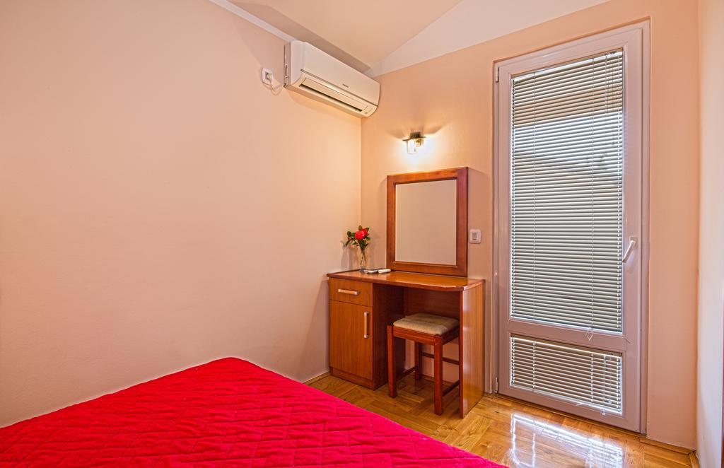 Guest House Harmonia Budva Exterior photo